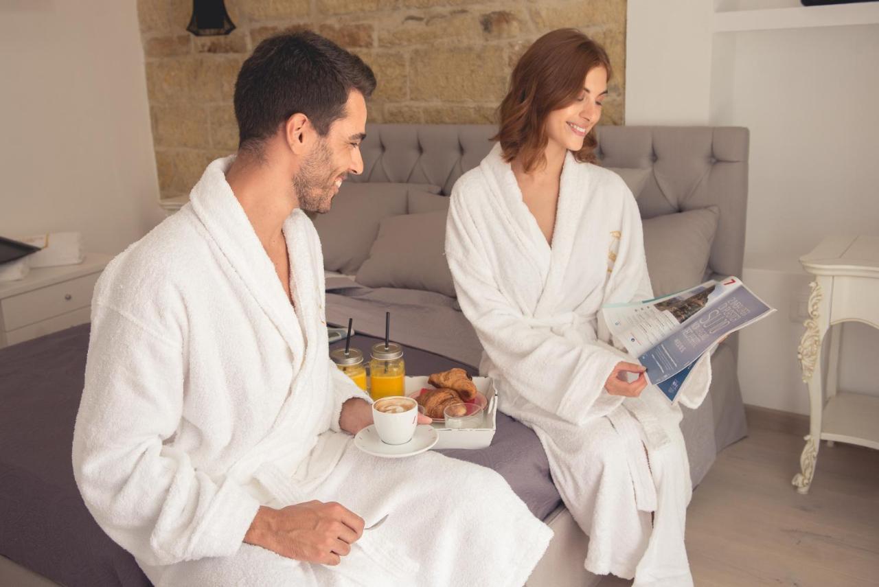 Mare Versus Luxury Suites Μπαρλέτα Εξωτερικό φωτογραφία